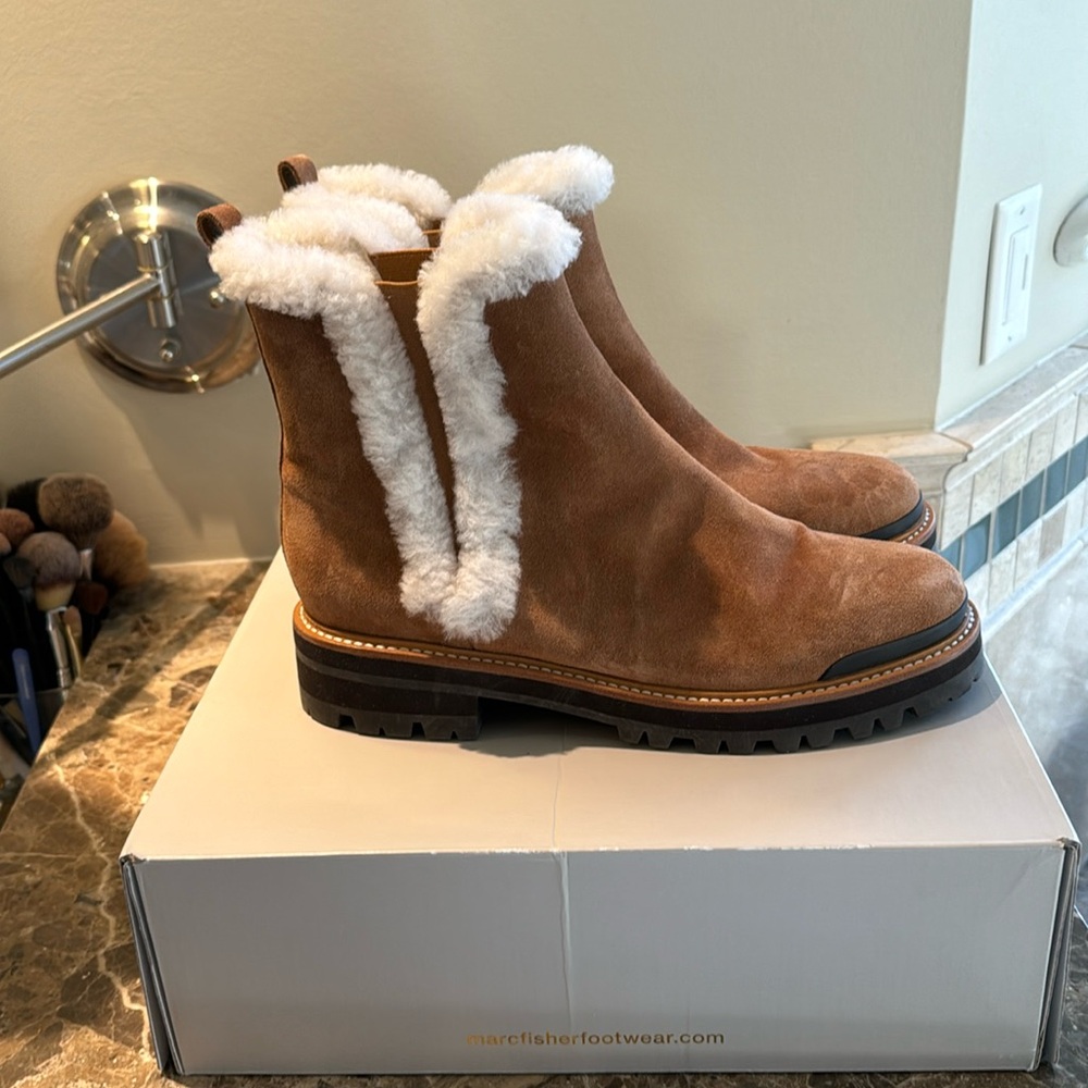 Marc Fisher MLIzzie Lug Sole Chelsea Boot, Tan Natural, Size 11